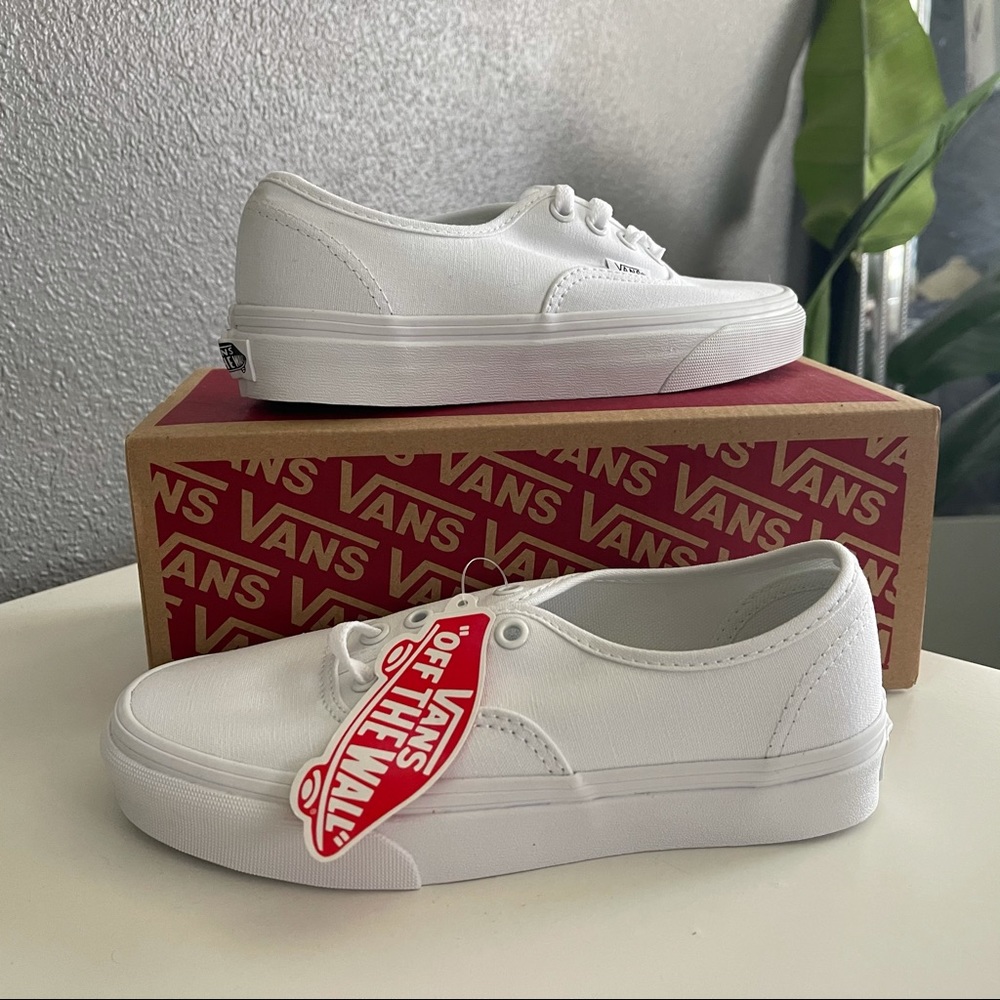 Brand New Lace White Vans